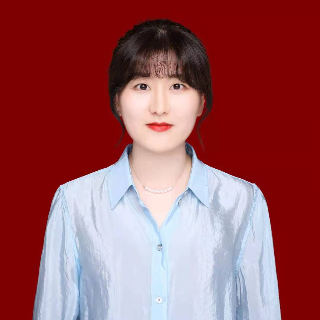 李焱.png
